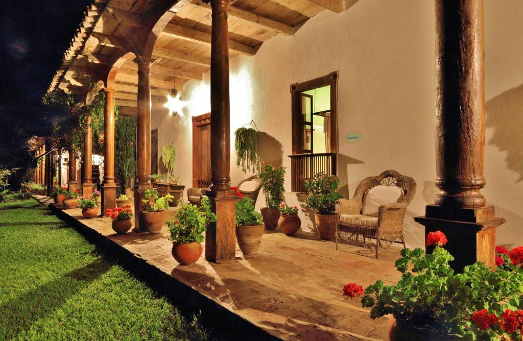 Parador-Museo Santa Maria - Housity