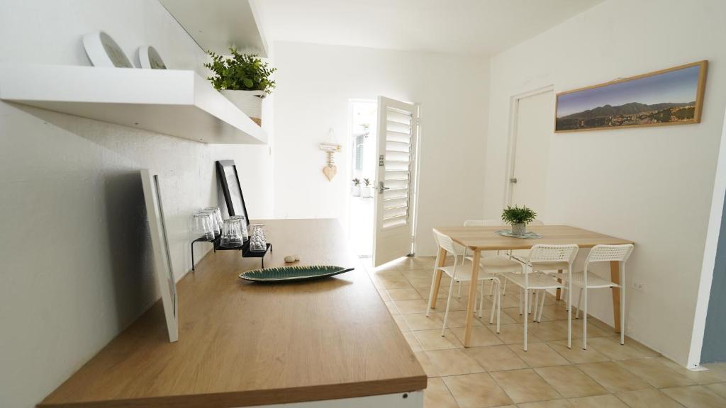 Aura House Isla Verde - One-Bedroom Apartment