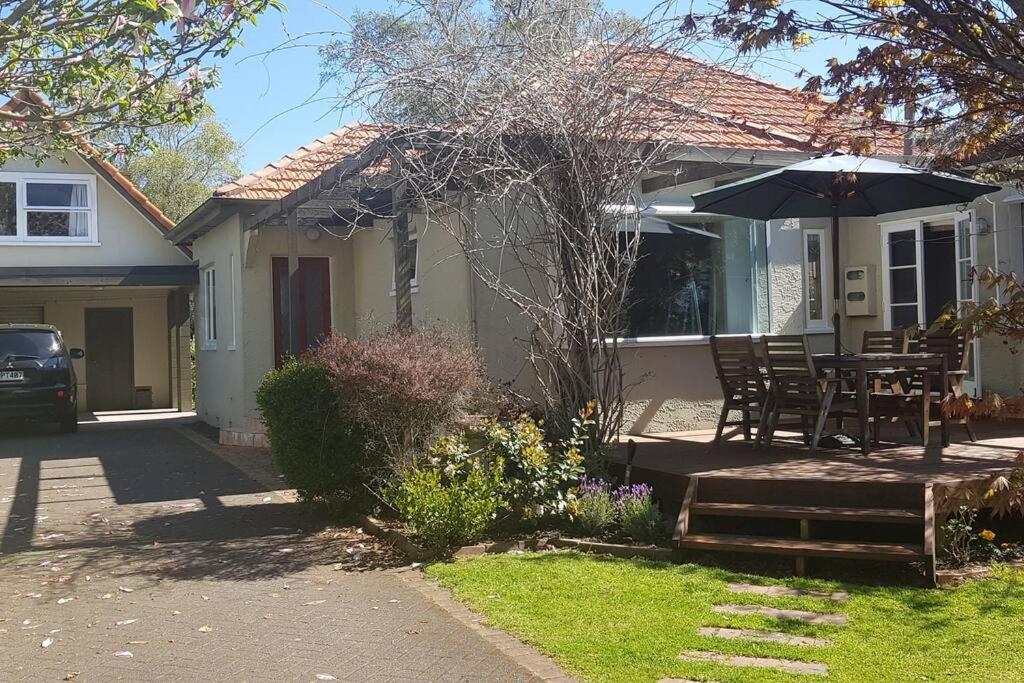 Redwoods Character Cottage & Studio - Resim 34