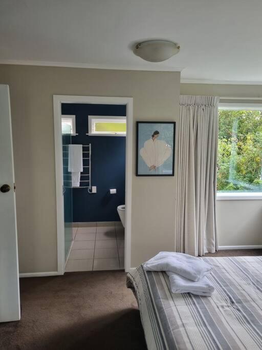 Redwoods Character Cottage & Studio - Resim 30