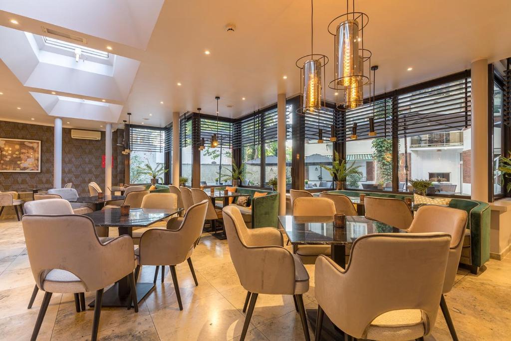 Posezení v ubytování Leonardo Hotel Antwerp The Plaza