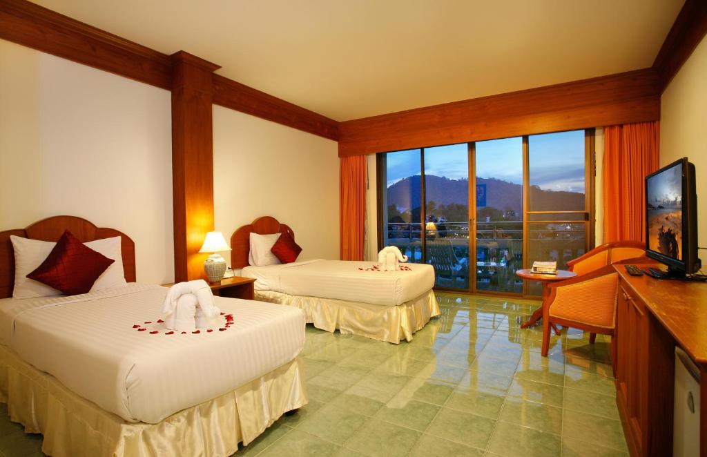 TV a/nebo společenská místnost v ubytování Jiraporn Hill Resort