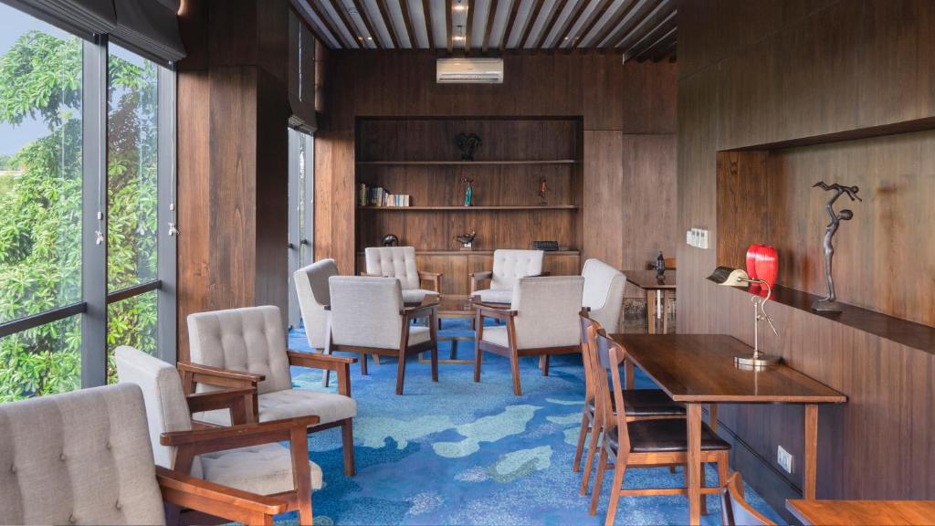 Posezení v ubytování Veranda Hotel Pakubuwono