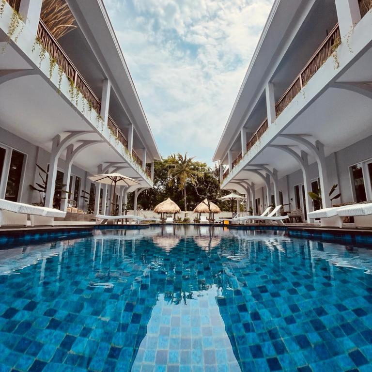 Bazén v ubytování Sea Shell Resort nebo v jeho okolí