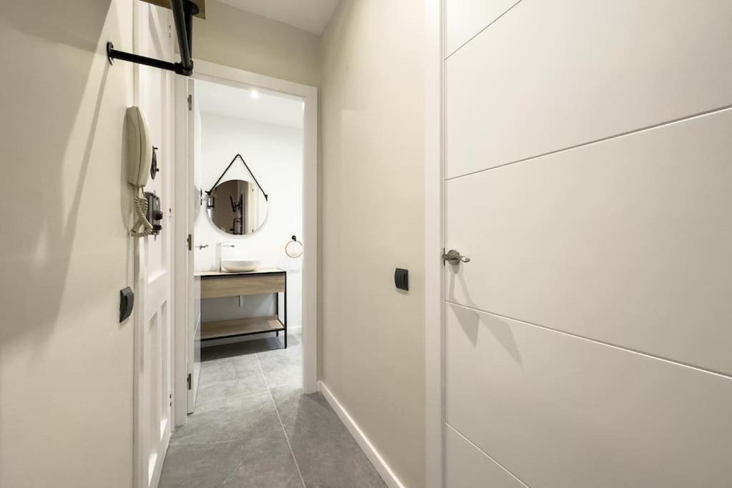 Posteľ alebo postele v izbe v ubytovaní BeBarceloner Sants Apartments - 2 bedrooms