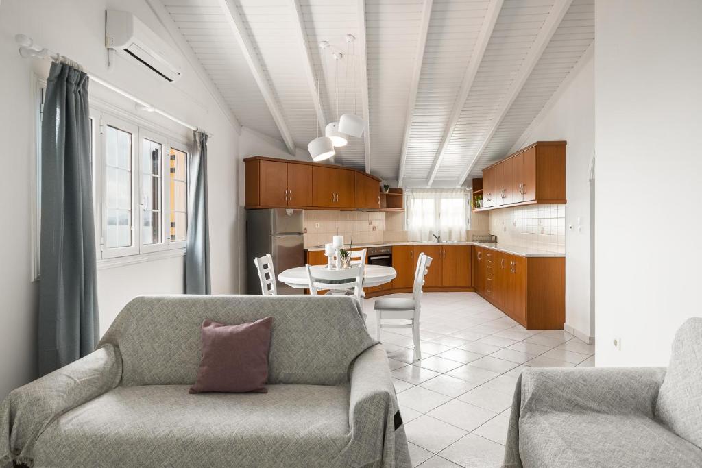 Posezení v ubytování The Seaview Corner Apartments by Konnect, Ipsos Corfu