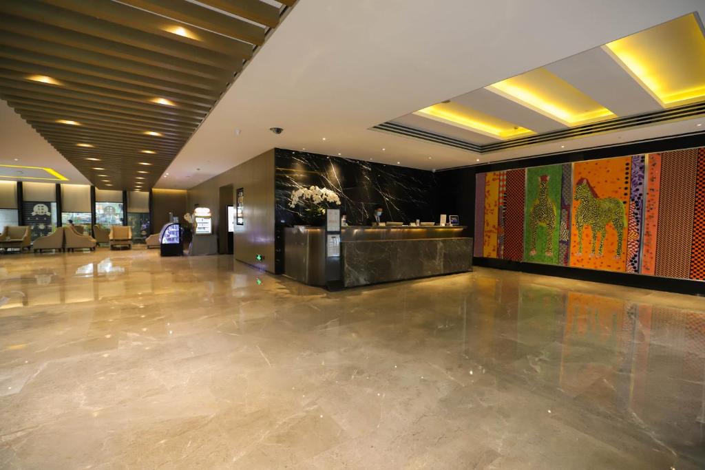 Vstupní hala nebo recepce v ubytování Rhombus Park Aura Chengdu Hotel