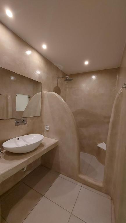 Koupelna v ubytování Ambience Suites