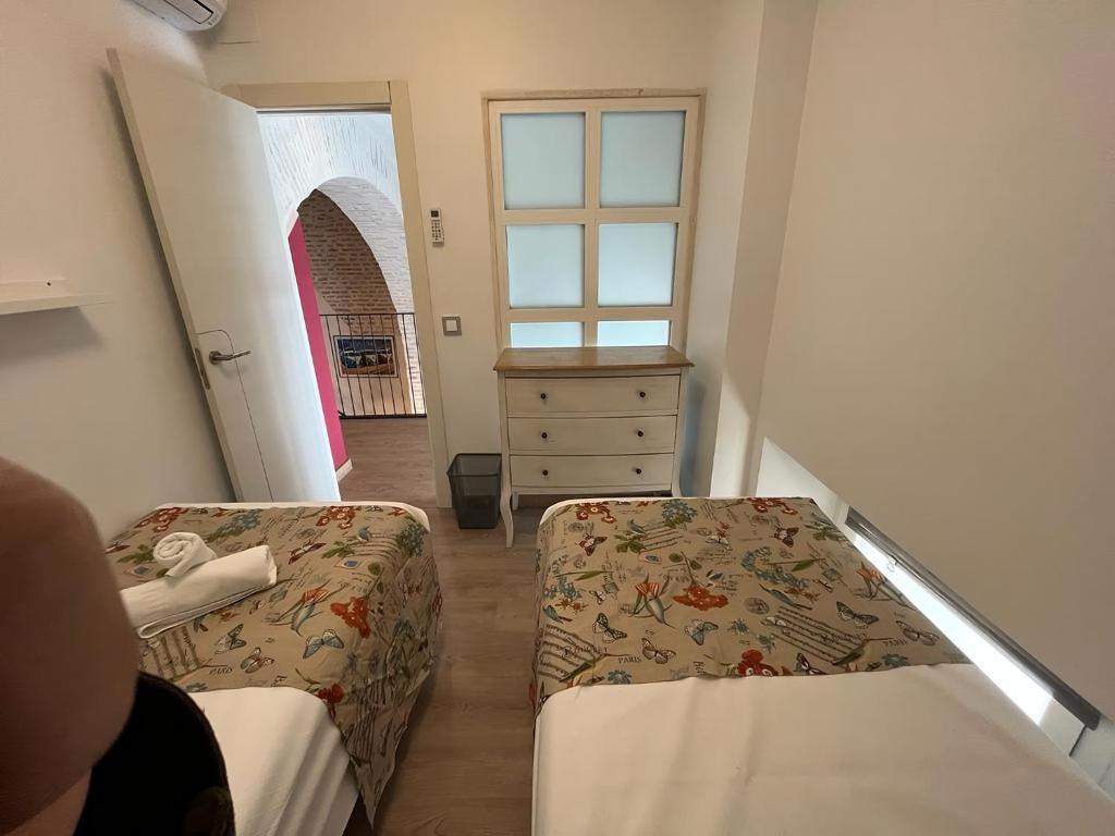 Apartamentos Living Sevilla Centro Maestranza, Seville ...