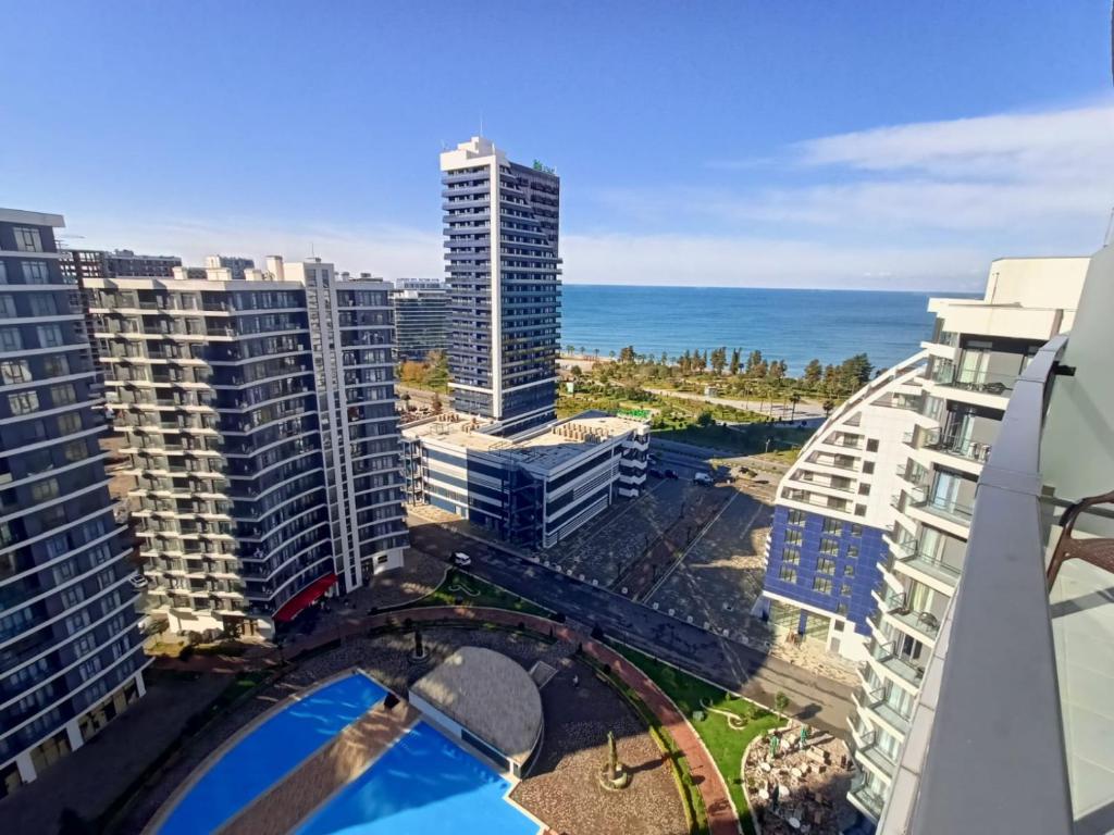 Gambar di galeri bagi Solo Visit Apartments 1710 B di Batumi