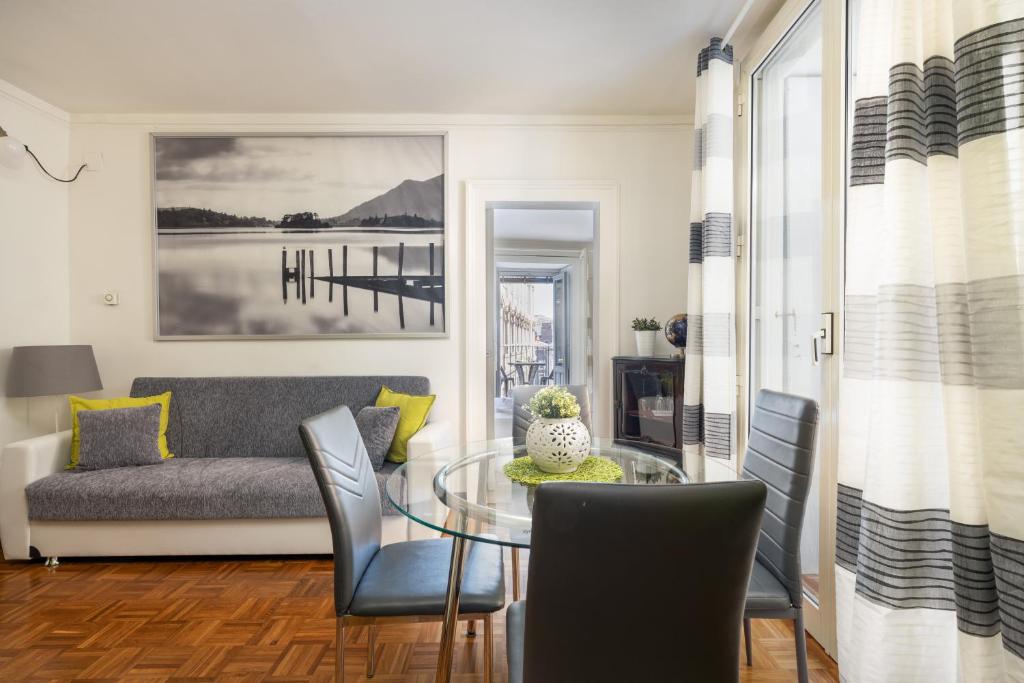 La casa di carta in piazza stesicoro - 11