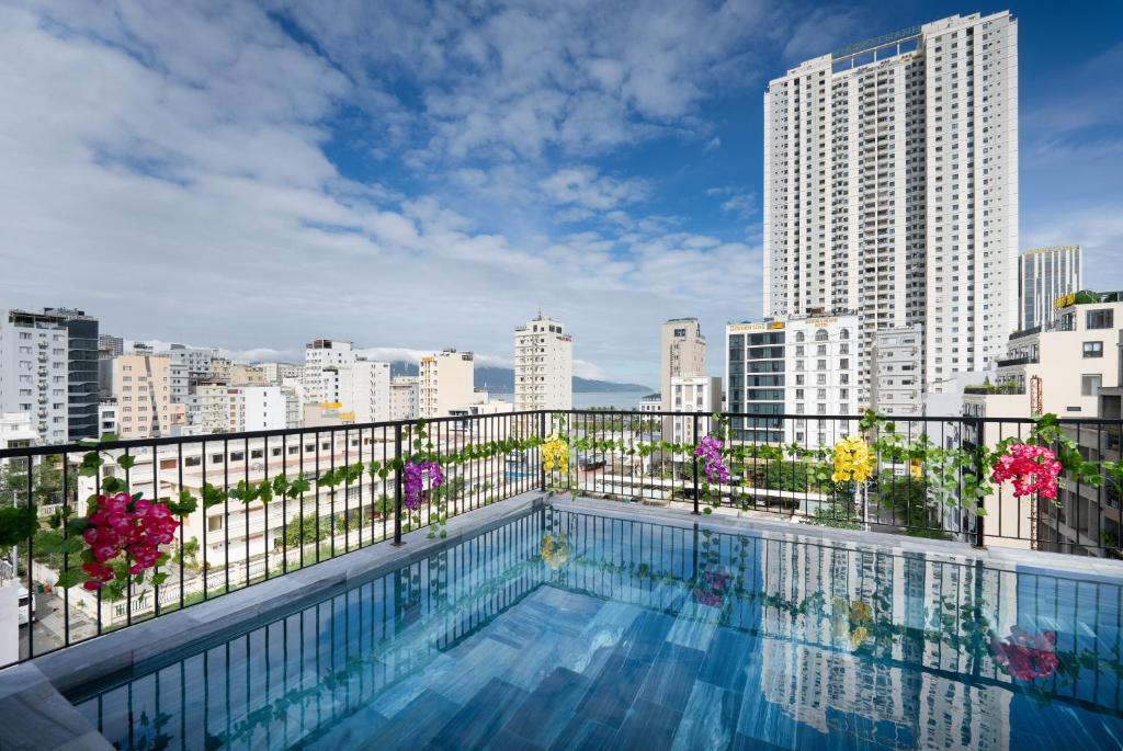 Hồ bơi trong/gần Samatha Apartment & Hotel