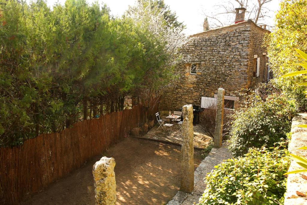 Vonkajšia záhrada v ubytovaní La petite Maison de Gordes 2 nuits minimum