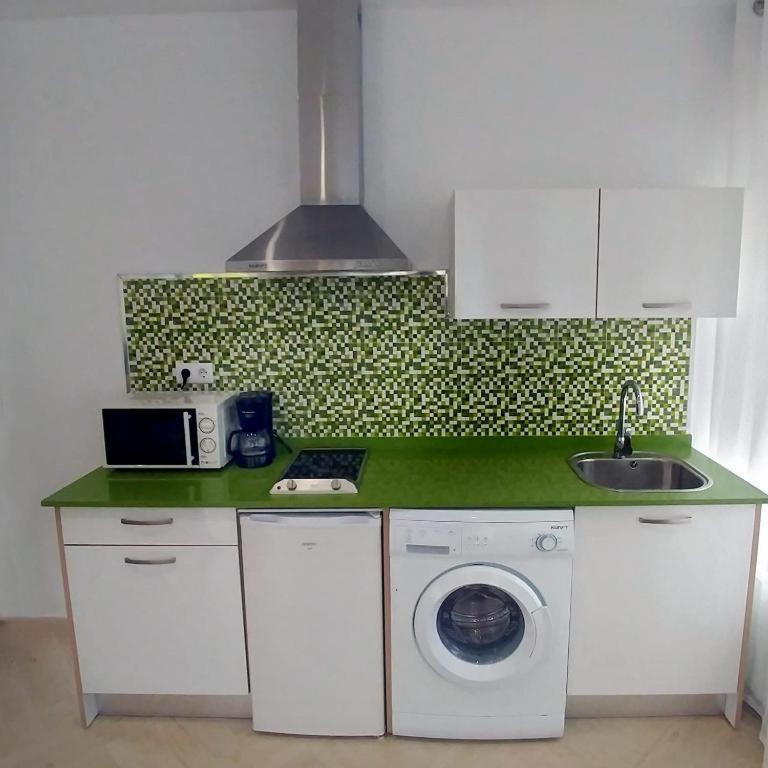 A kitchen or kitchenette at Alojamiento rural El Refugio