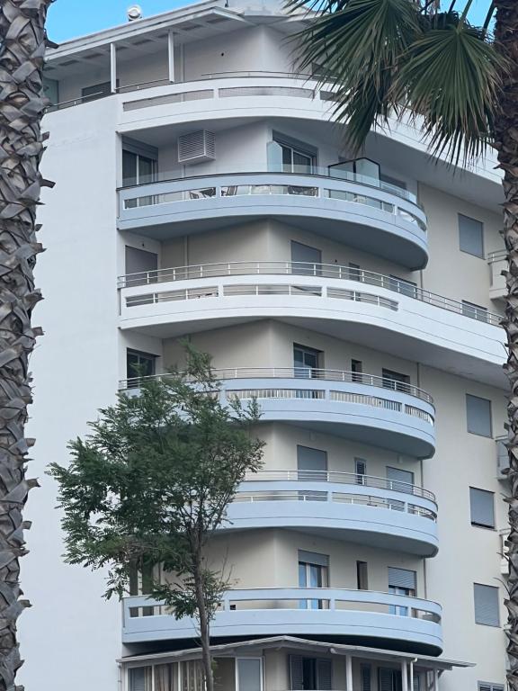 SEA VIEW SUITES Lungomare - Imazhi 5