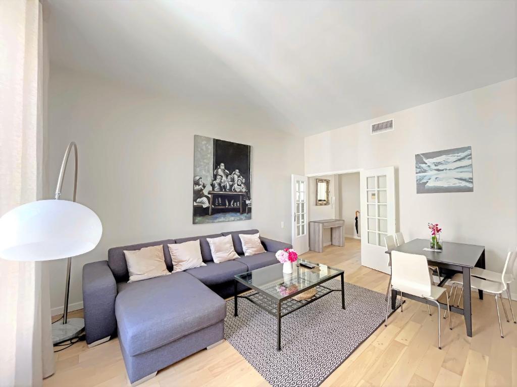 Zdjęcie z galerii obiektu ARRIERE CROISETTE - APPARTEMENT MODERNE by ESTATES CANNES w Cannes