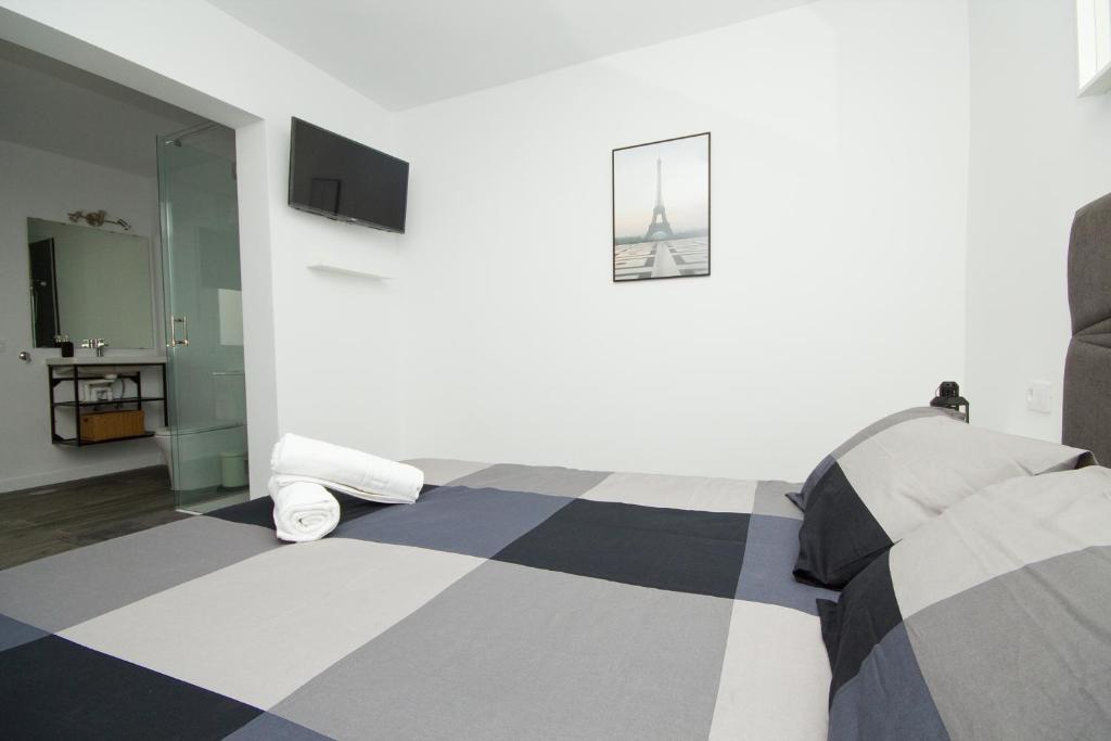 Postel nebo postele na pokoji v ubytování Los Alonsos - Open Mall - By AZ Rentals
