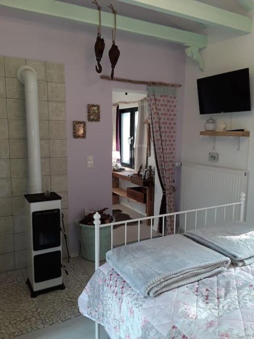 Postel nebo postele na pokoji v ubytování Ferienhaus mit Minibauernhof