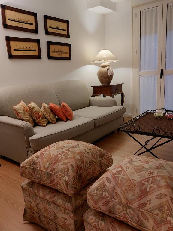 A seating area at bt6gallos