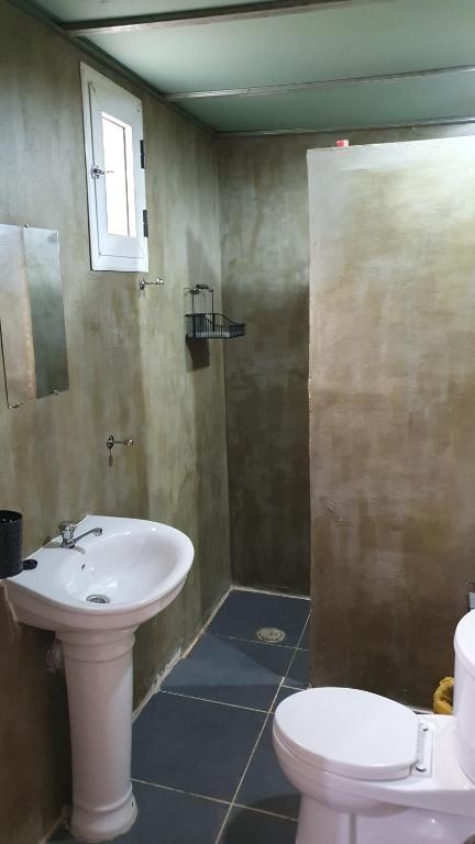 Casa Cacheu Guest House - Deluxe Double Room With Shower