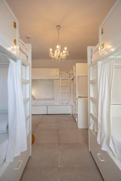 Sun Lovers Hostel - 4