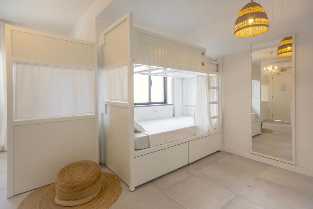 Sun Lovers Hostel - 8