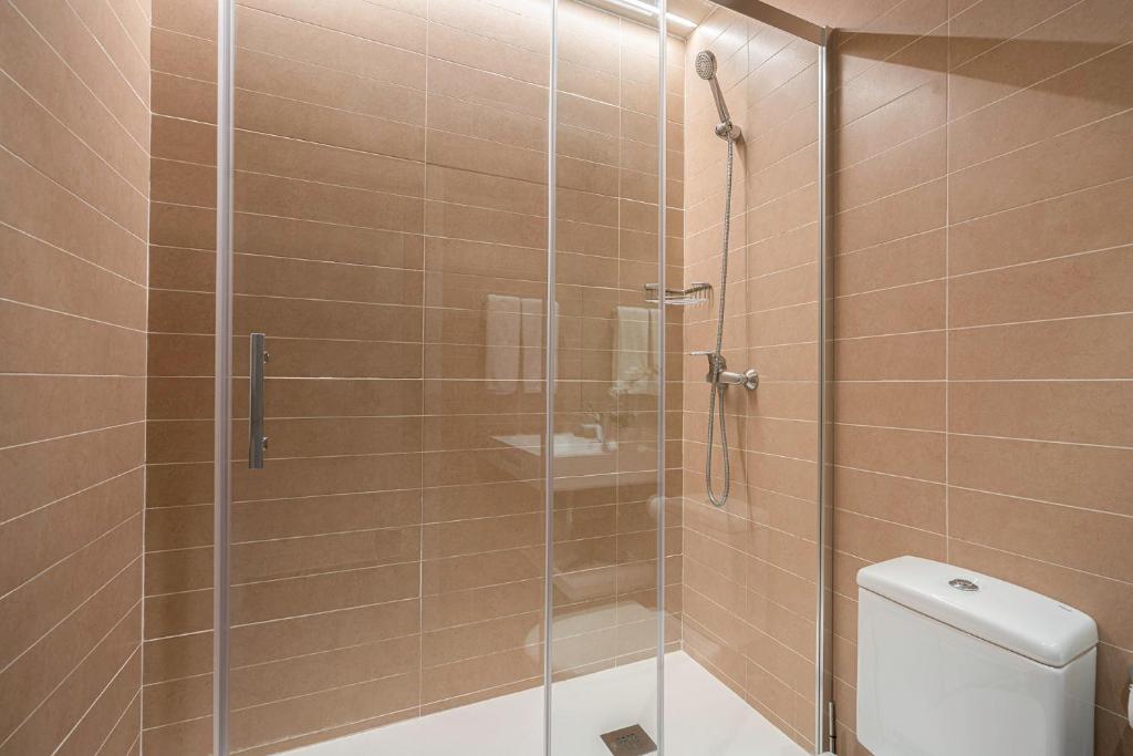 Fisa Rentals Ramblas Apartments - 13