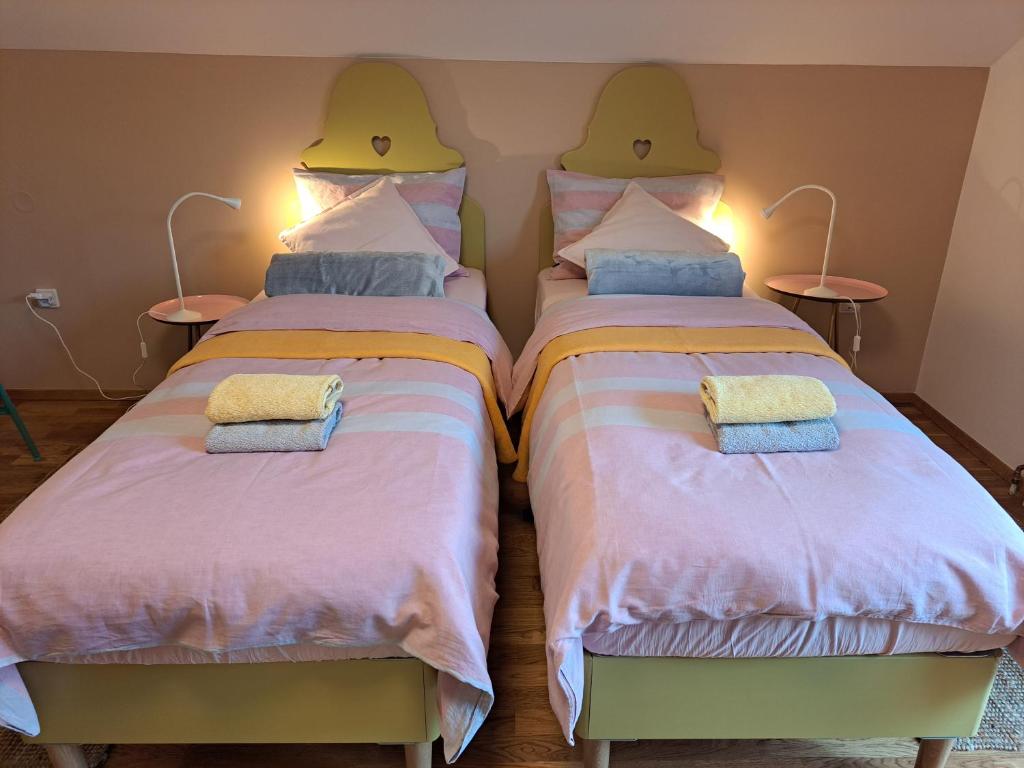 Postel nebo postele na pokoji v ubytování Room Art&deco