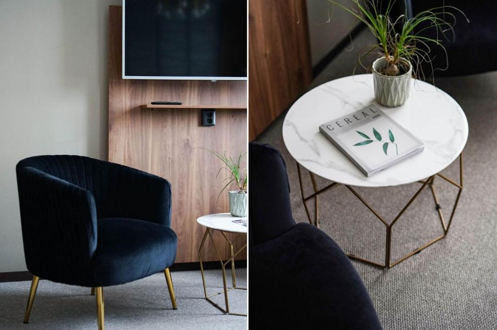 Posezení v ubytování Åsby Hotell