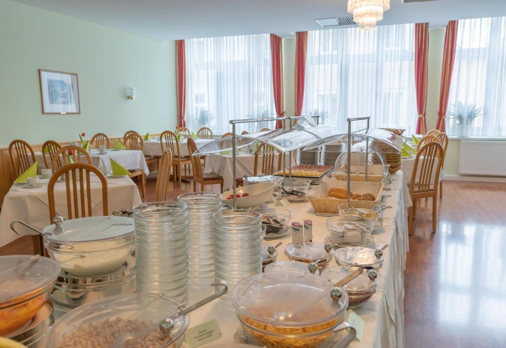 Jídlo v hotelu nebo okolí