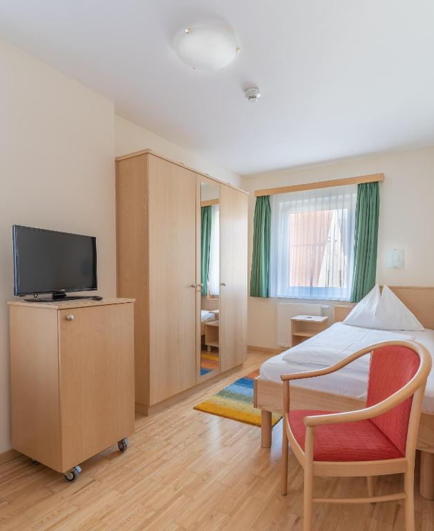 TV a/nebo společenská místnost v ubytování Hotel Kindler 2,0 Self-Check-In