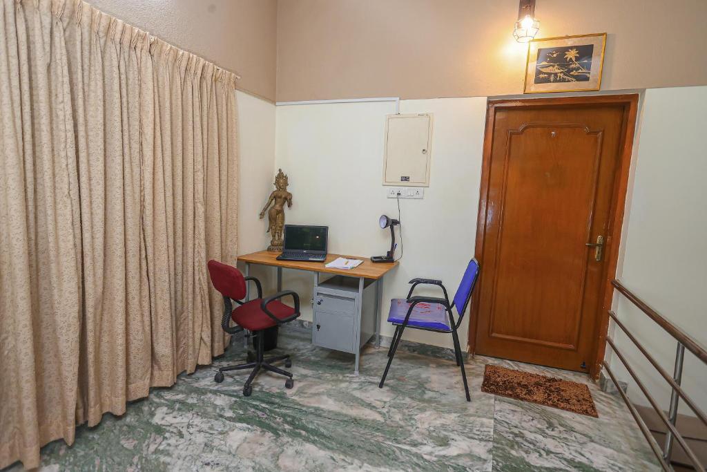 NALINAM HOMESTAY - Chambre Double Avec Salle De Bain Privée