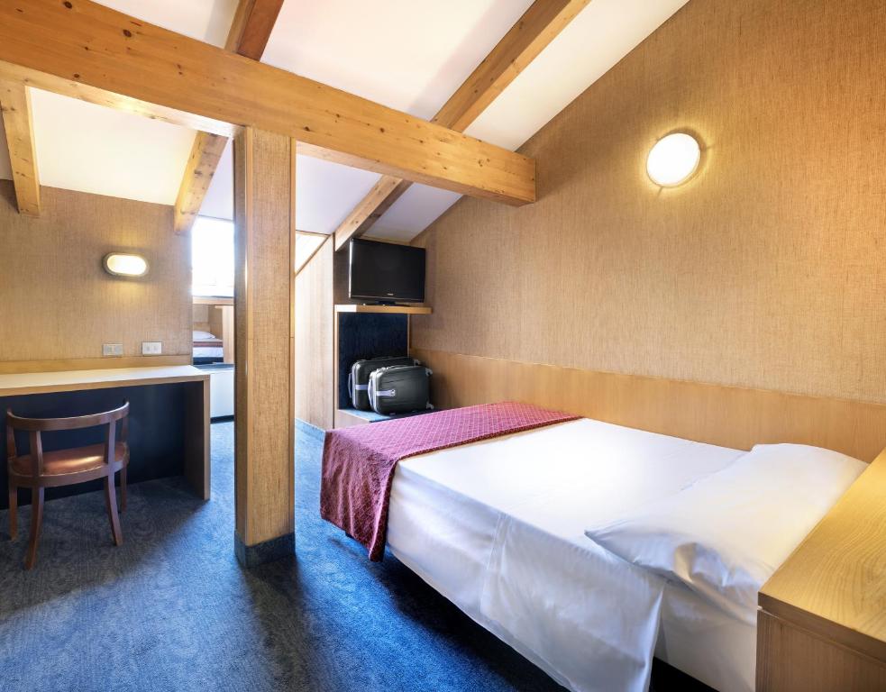 Hotel Palace Bologna Centro - غرفة كوين