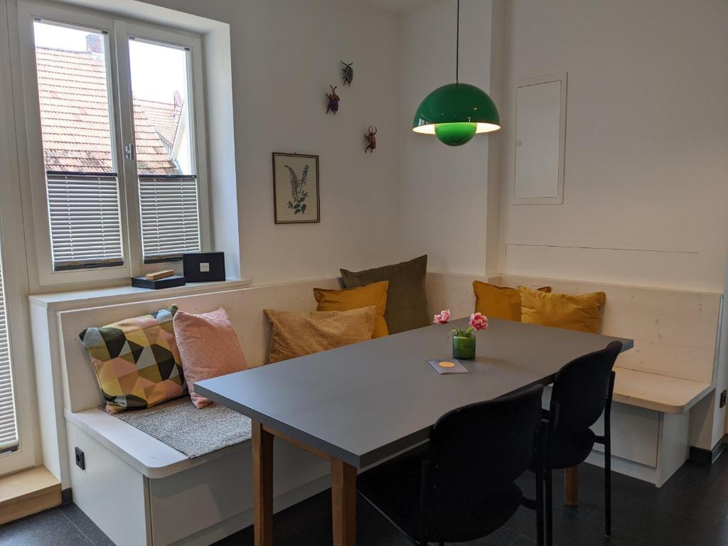 Posezení v ubytování Hotel-Weingut Bernard