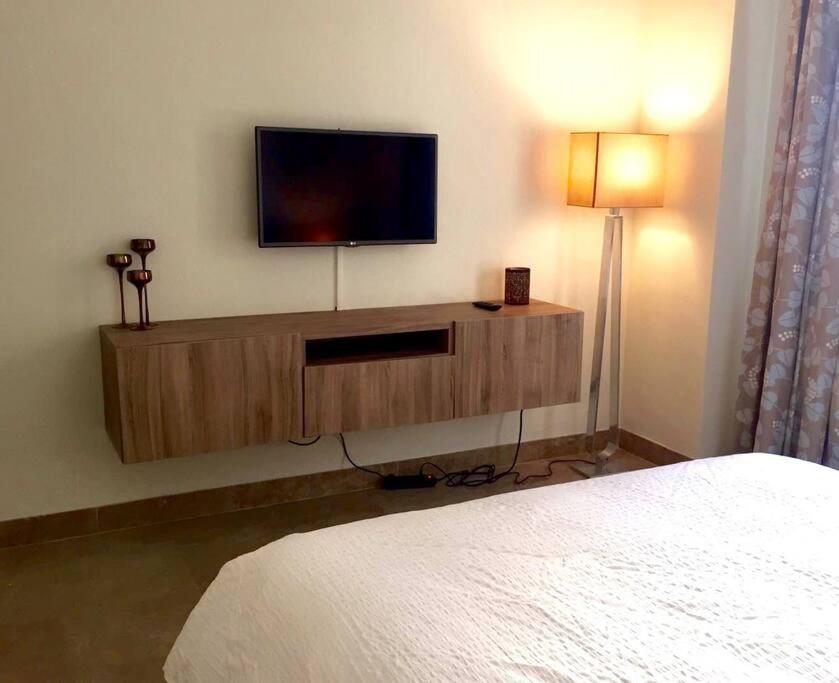 TV a/nebo společenská místnost v ubytování Centric apartment Marbella town