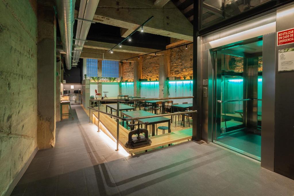 Restaurace v ubytování Ekoos Hostel, Bilbao Eko Hostel