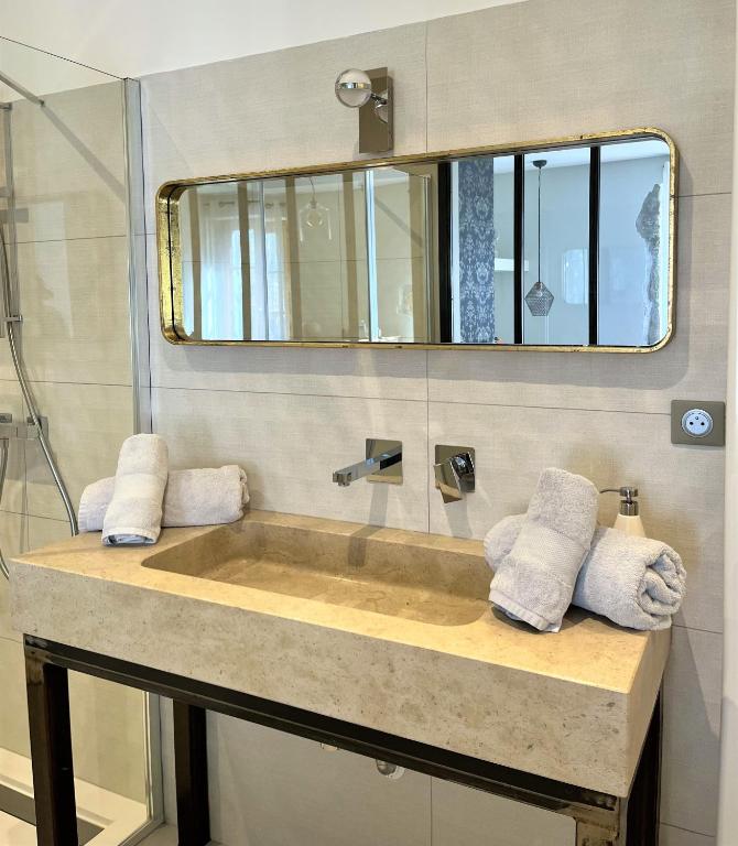 LA COUR CARREE - chambres d'hôtes - 11