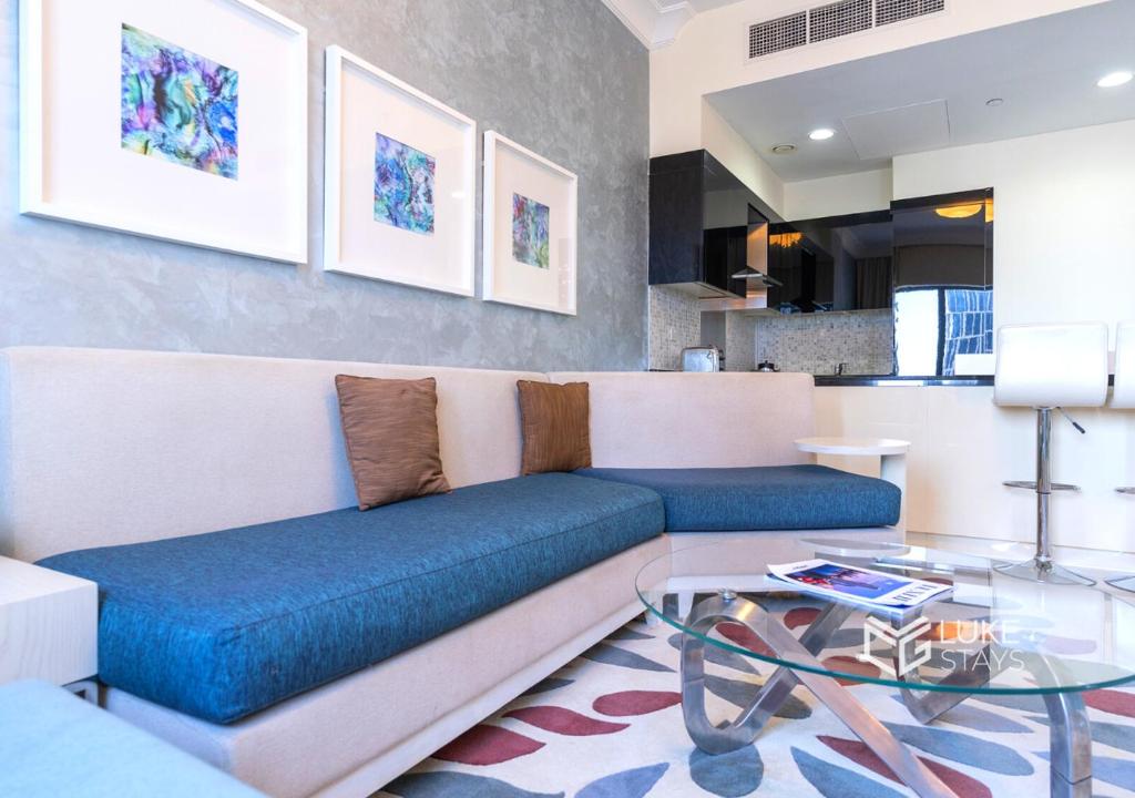 Luke Stays – Damac Maison Mall Street