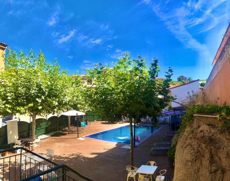 Piscina en o cerca de Prado del abuelo
