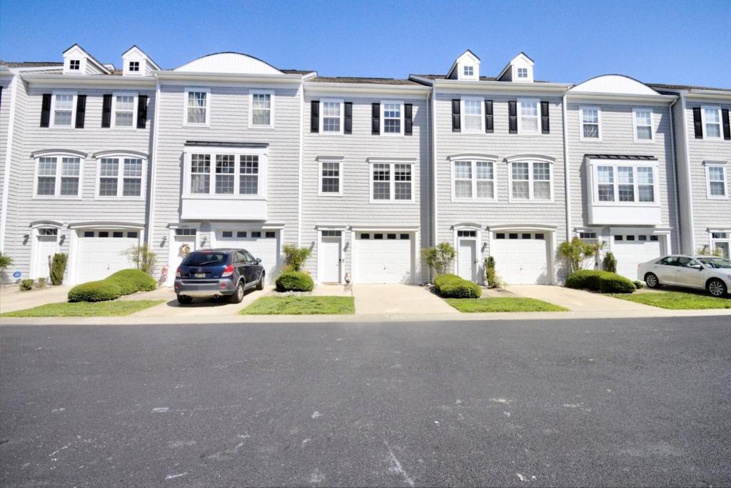 35389 Winthrop Court, Long Neck (updated prices 2024)