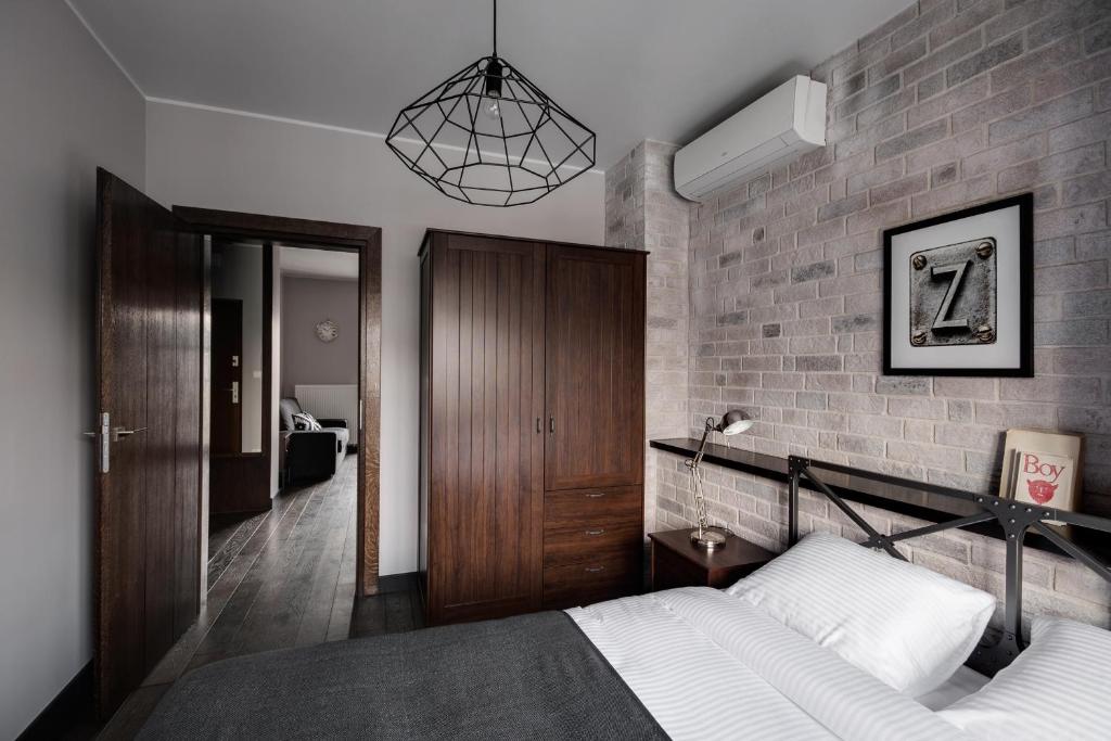 Too-Good Apartments - 3