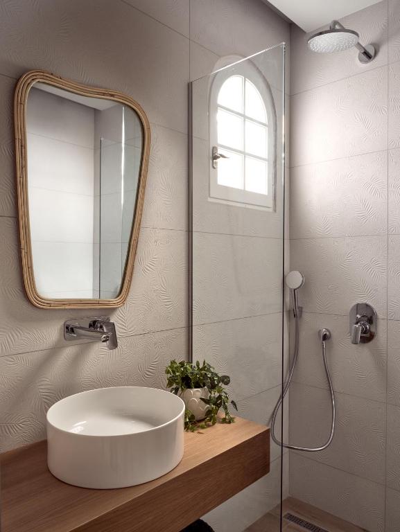 Tropical Studios - 11