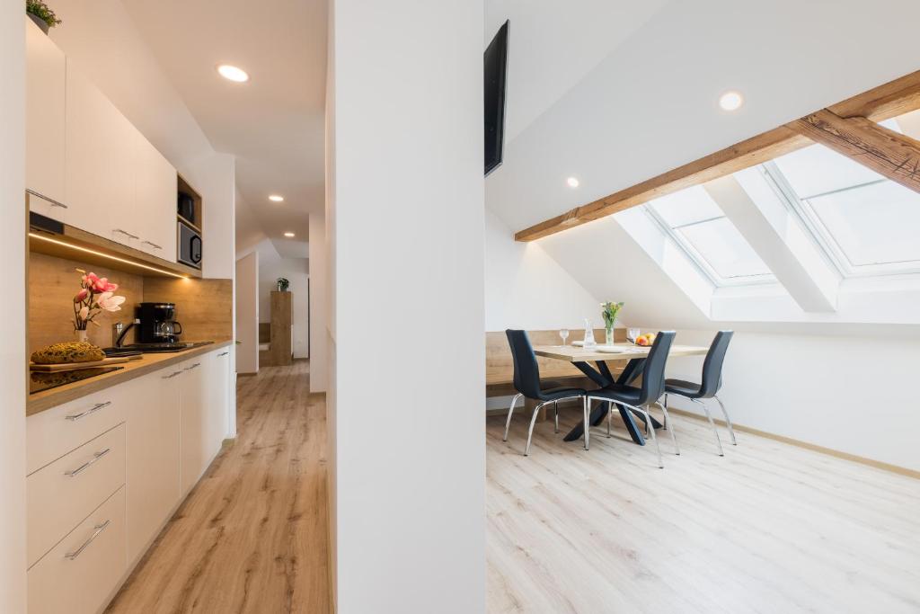 Kuchyň nebo kuchyňský kout v ubytování Apartments Repinc