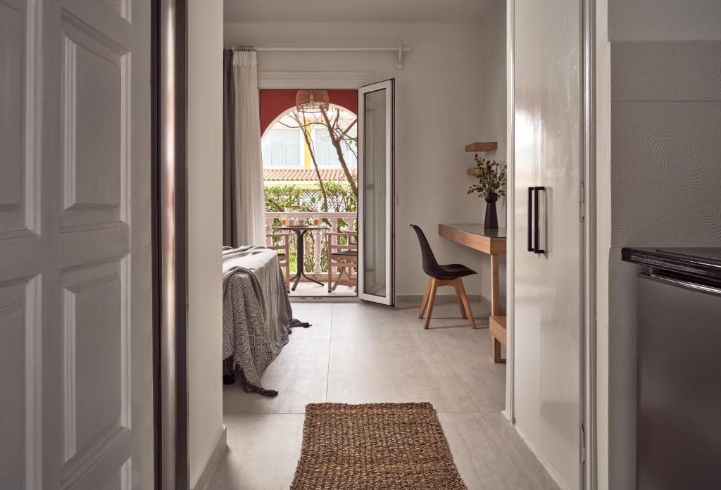 Tropical Studios - 6