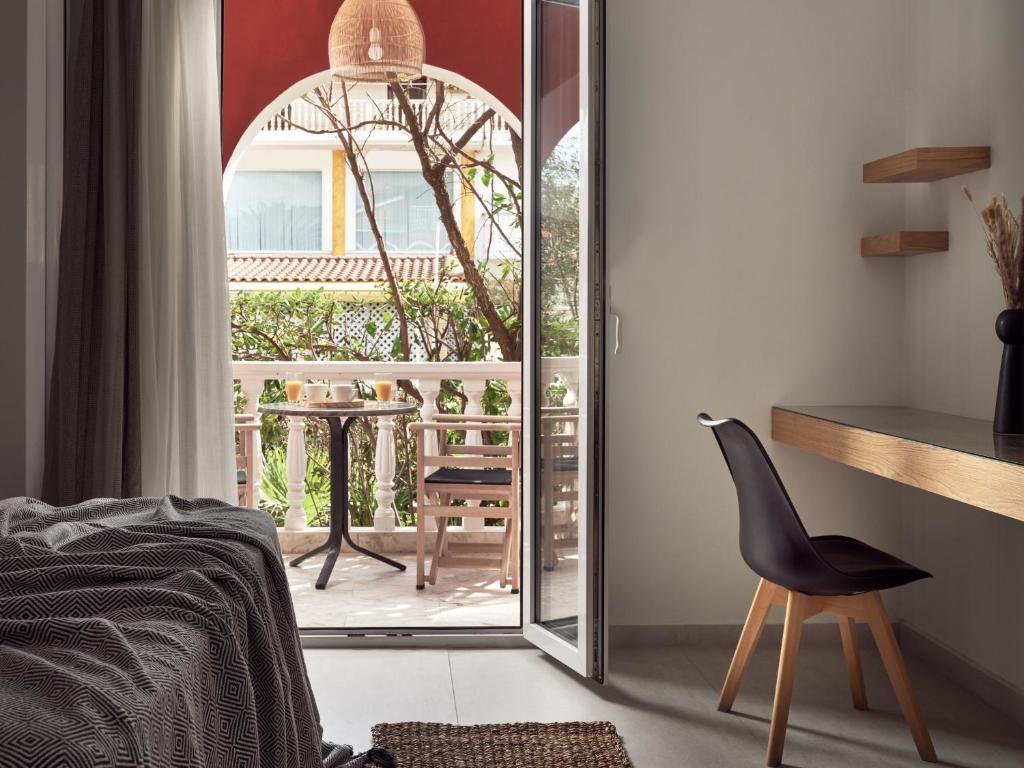 Tropical Studios - 17