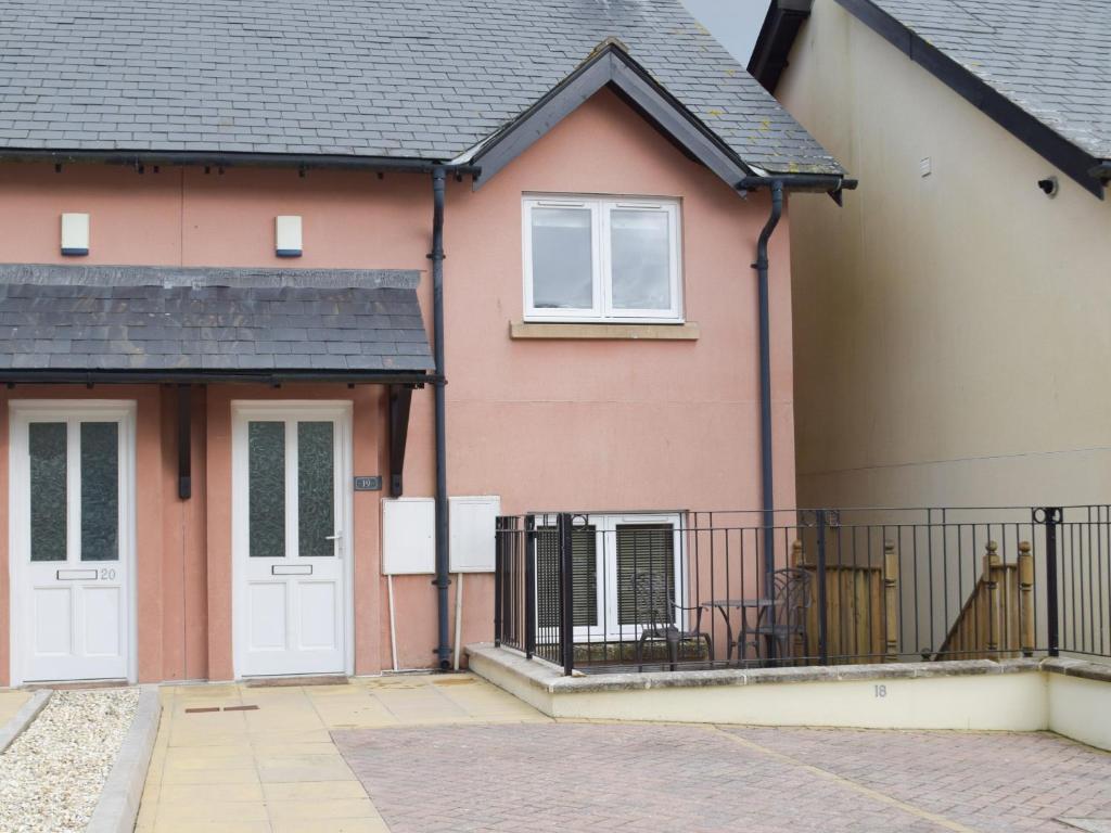 T Rhodewood, Saundersfoot Updated 2024 Prices