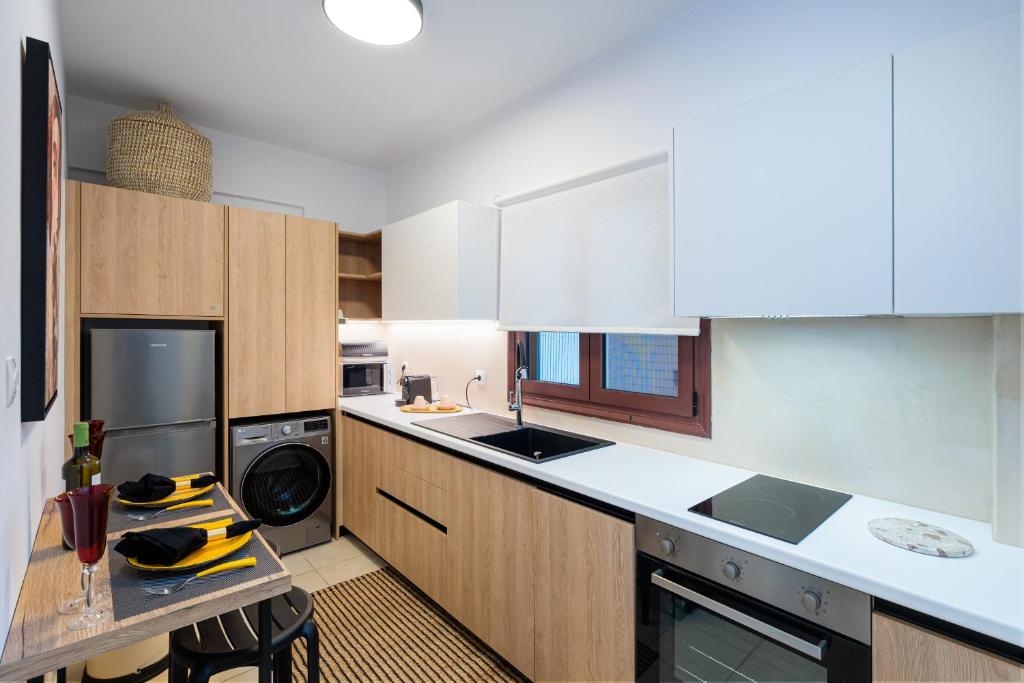 Kuchyň nebo kuchyňský kout v ubytování Aretousa InCreteble Cretan Residences Collection