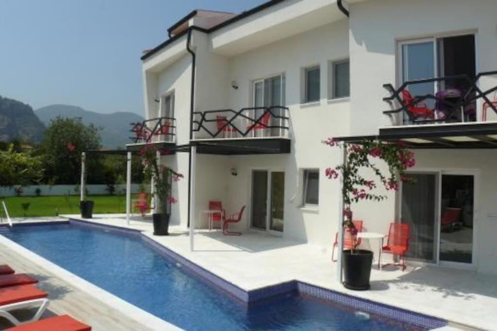 Villa con piscina y casa en Ruby Rooms Dalyan - Grd Floor Apartment en Ortaca
