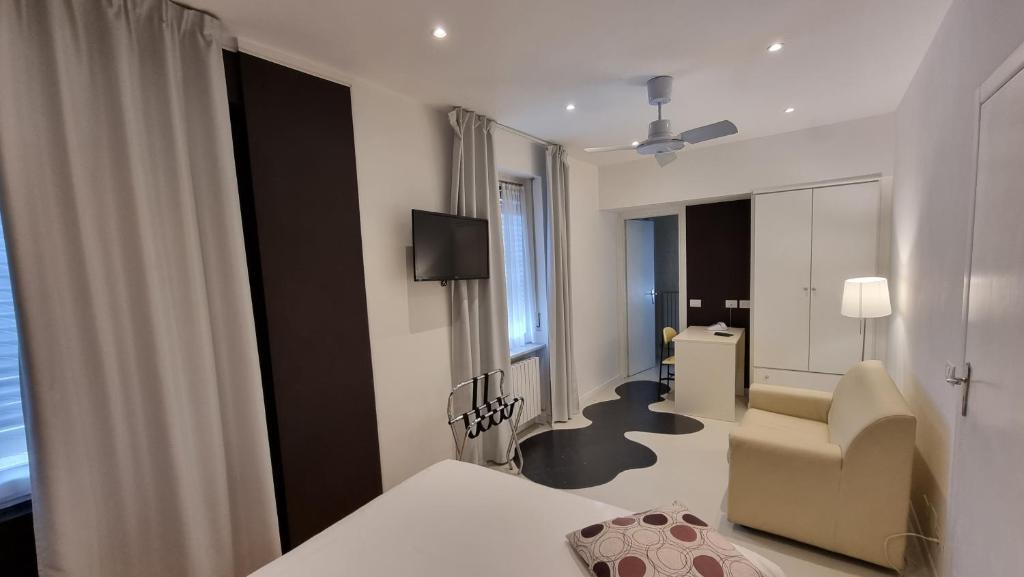 TV a/nebo společenská místnost v ubytování Albergo Ristorante Trieste Boves