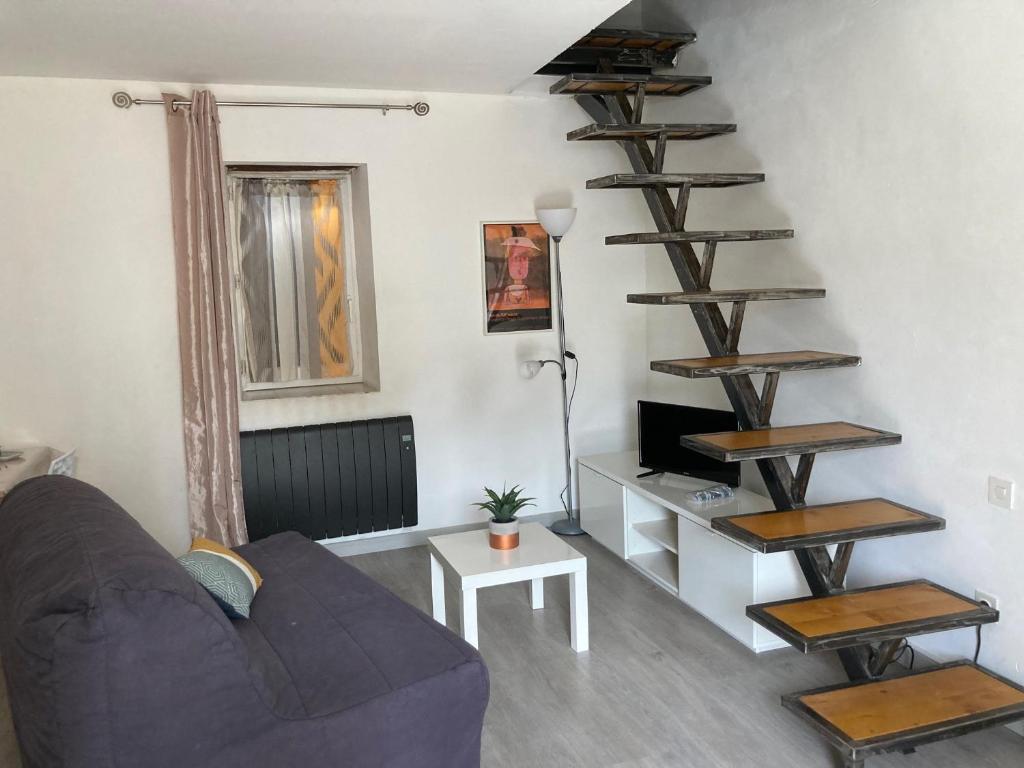Maison Kyprea: charmant appartement /duplex , spacieux, tout confort avec terrasse extérieure privée, parking privatif , vue pittoresque sur la citadelle de Corté et les montagnes. 휴식 공간